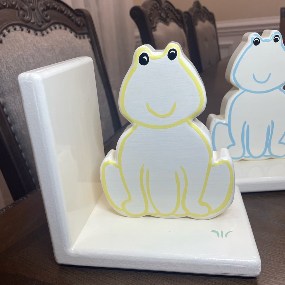 Handmade Hand Crafted blue and yellow Frogs Woden Bookends handmade
